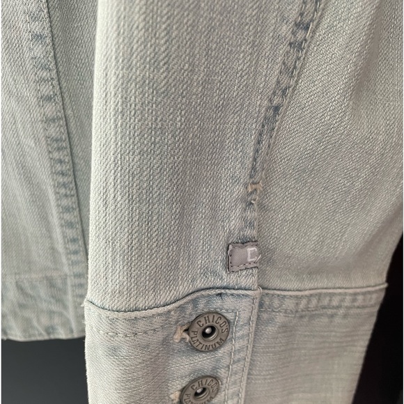 Light wash jean jacket new without tag. - Picture 2 of 6